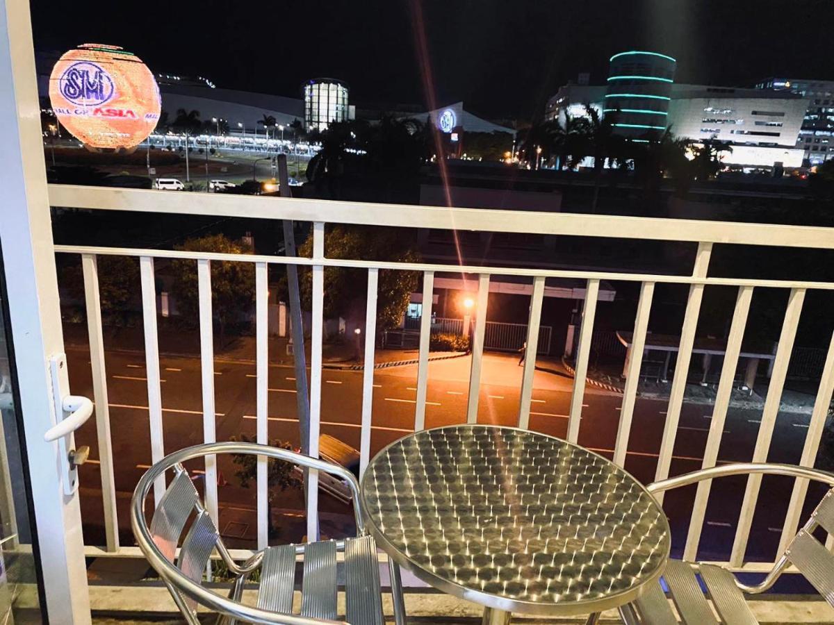 Sea 2-Br Unit With Free Parking Near Mall Of Asia Pasay Exterior foto